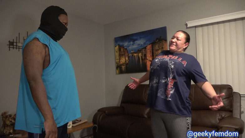 Geeky Femdom: Lady O打了一个