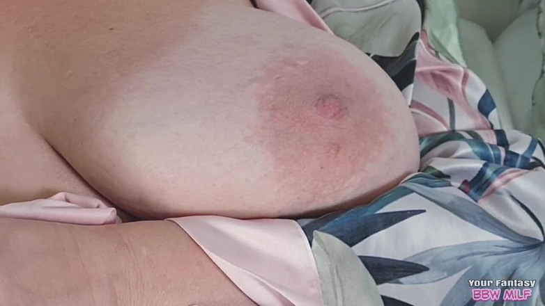 BBW_Wife: Mamă sexy mare și frumoasă se relaxează după o zi lungă -...