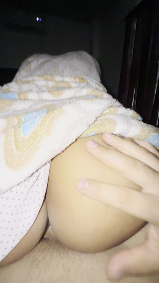 EMY_AND_JONH: Prezervatif almak istiyordu ama çıkarıp hepsini yutmayı tercih etti