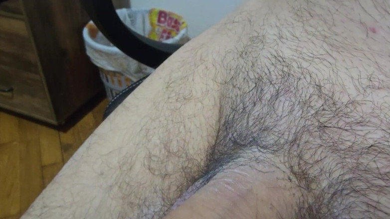 Jordance: ช่วยตัวเองด้วยมือกับควยใหญ่ใกล้แคมและน้ําอสุจิที่รั่วไหล