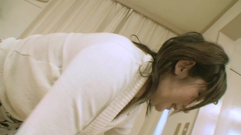 Japan Lust: Japonská milfka si užila hračky před sexem a creampie