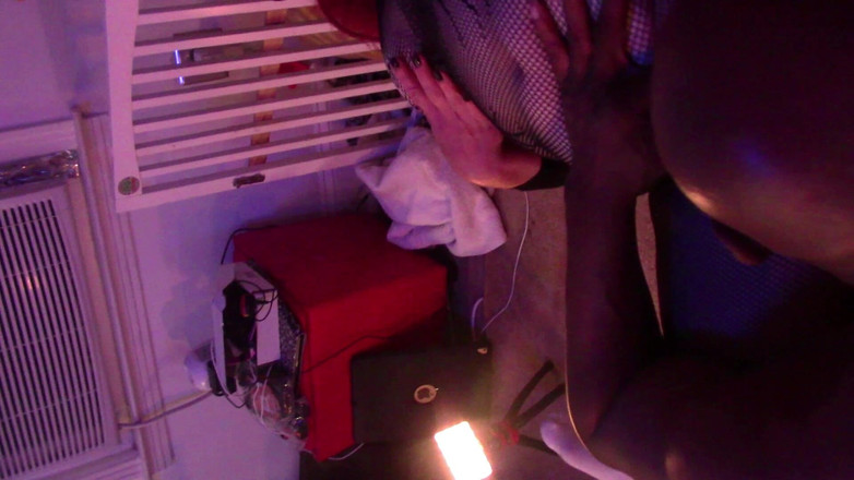 Liz Heat: 穿着高跟鞋的Liz被黑鸡巴干