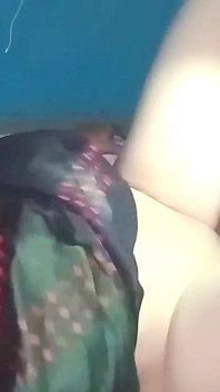 La vera sorellastra e il fratellastro si sono goduti una notte intera quando i suoi genitori sono andati alla festa di matrimonio