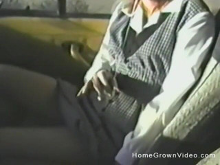 Homegrown Wives: Gum chewing tramp flashes outdoors