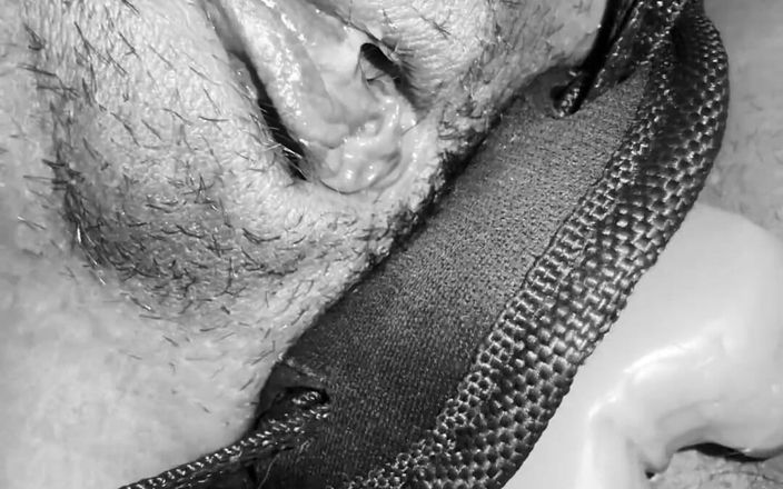 Naughty Throuple 007: Mädchenherberg lesbischer strapon-fick teil 2