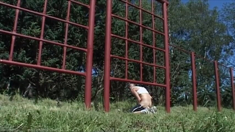 Young Bastards: 차브 애널 트레이닝 세션