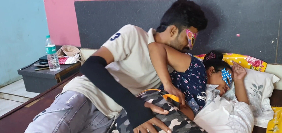 Anu4sum: Seorang teman wanita dan tiga teman lelaki tiga beberapa seks