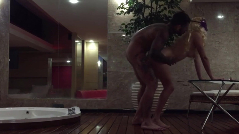 pornland: Hermosa flaca joven en motel apretado