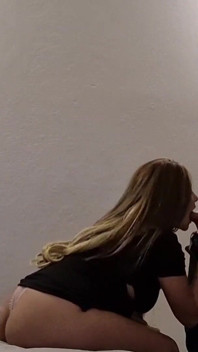Mature MILF Sucking Big Cock