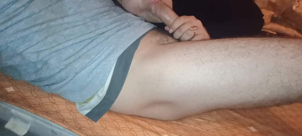 Ionut899: In Fiecare Zi Tatăl Vitreg Mă Folosește Să Mă Fută