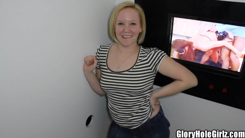 Glory Hole Girlz: Menghisap zakar hitam dengan puting tembam, menghisap lubang kemuliaan, jalang...