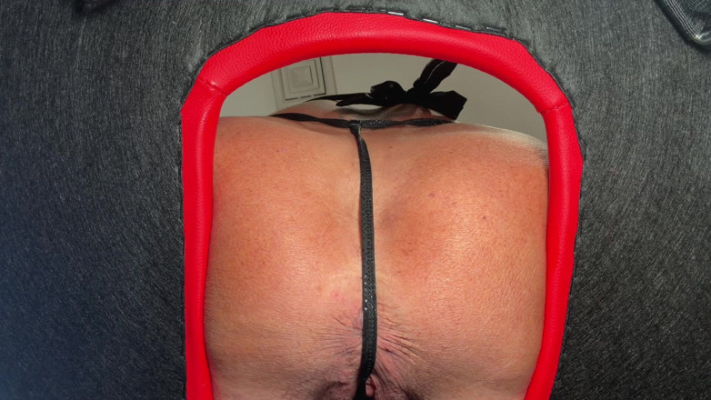 Kandylegsxxx: POV Face Sitting and Draining You Under My Throne