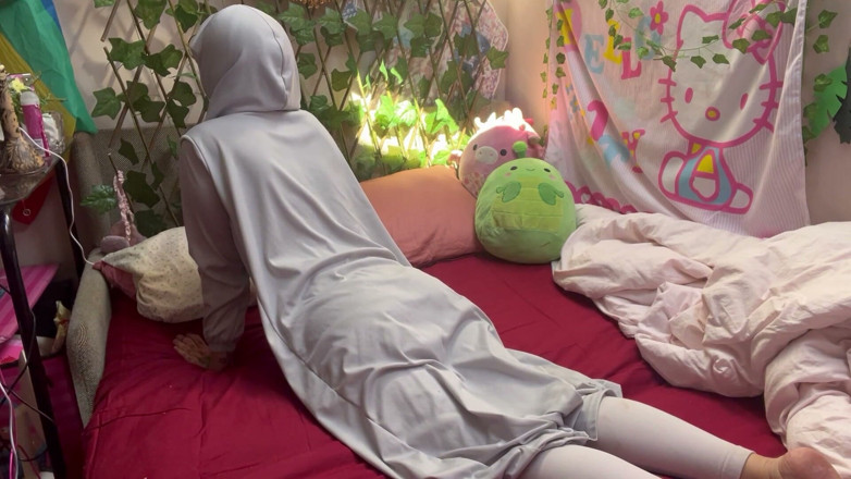 lanalovacutie: Yoga in Hijab Day 19
