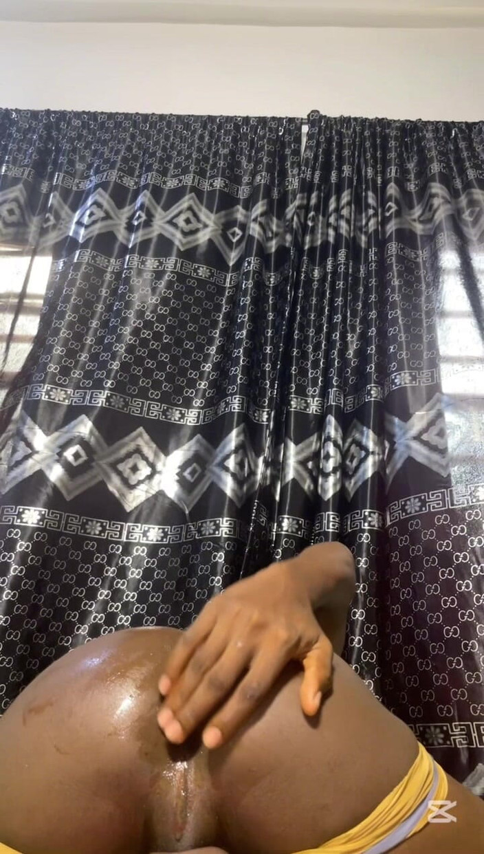 Aded-Toxic: Twink seksi di rumah bersendirian menjadi nakal 1