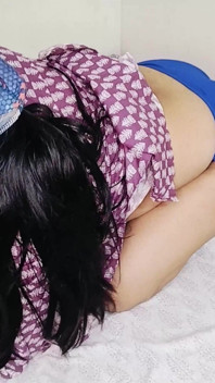 Grande ass mallu namorada fodendo em quarto de amigo