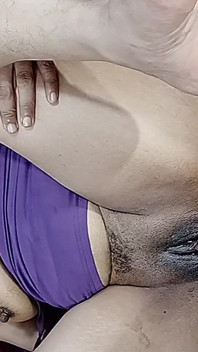 Desi Girlfriend Got Pussy Fucking Hardsex in Missionary Sex Desi Big Cock No Mercy Hardcore Fuck
