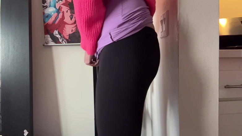 Artemisia Love: Wearing a Fishnet Stocking and Making My Perfect Ass Bounce