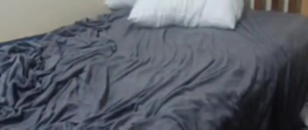 Loversinbed: Jemná víra přišla šukat doma