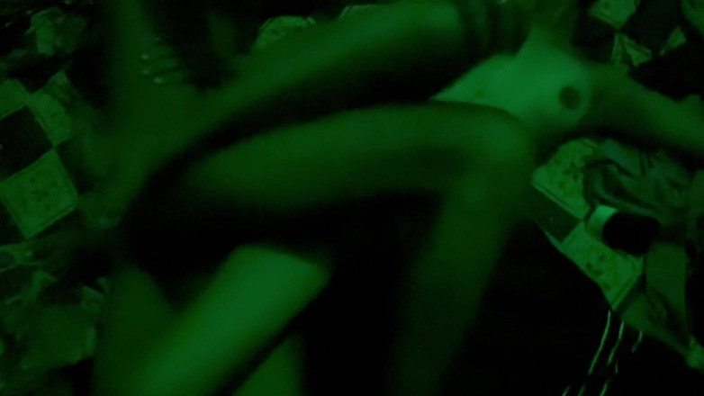 Aliasha12: 戴绿帽子的丈夫拍摄妻子与丈夫的朋友享受激情性爱的视频