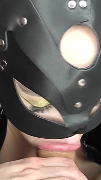 catwoman in lattice succhia il cazzo e lecca il culo. VERSIONE COMPLETA! Sono così eccitata, selvaggia, porcellona! Ecco la mia trasformazione Catwoman per avere am