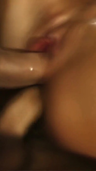 Lauren phoenix viene doppiamente penetrata e scopata duramente in un trio interrazziale hardcore