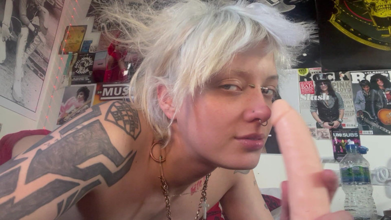 Glitterqueen1999: Fetish hidung ngentot cowok baik-baik sampai crot di dalam
