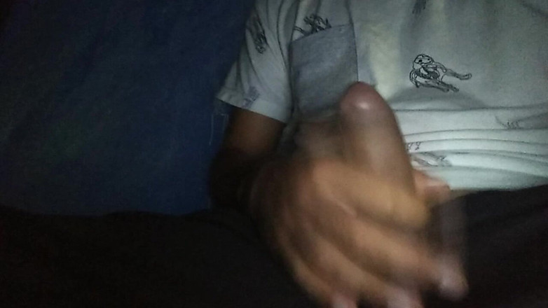 AlexAlejandro13: L’homme a des fantasmes dans la tête