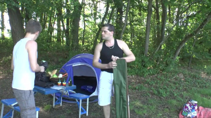 Hot Euro Girls: Quente ação dp na floresta