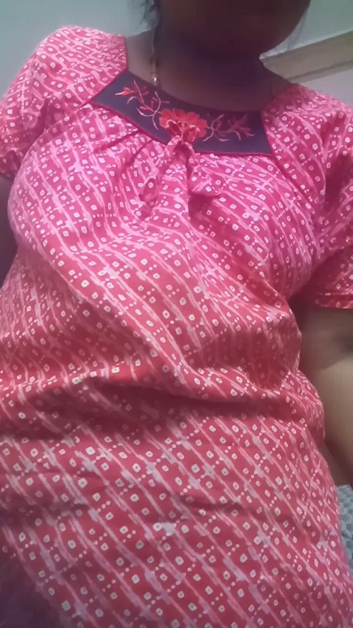 Pickup maami: Mijn stiefzus was boos, we deelden een bank en keuken,...