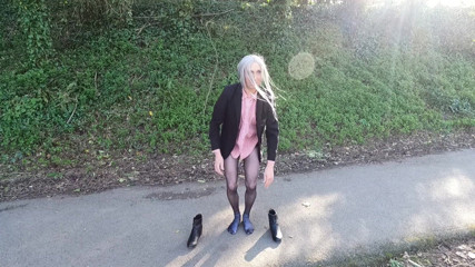 The Midnight Minx: Minx mid walk - eliminación de bragas