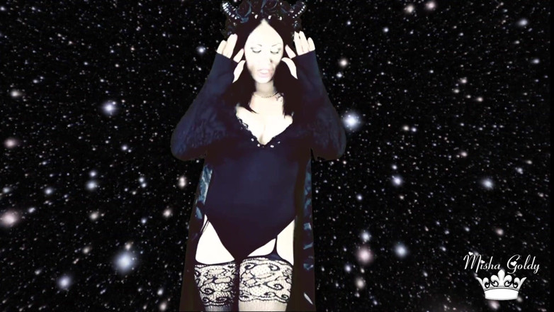 Goddess Misha Goldy: Il demone che vive nella tua mente