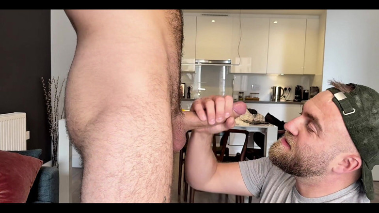 Eli Thorne: Greedy Cum Slut Duke London Takes a Facial