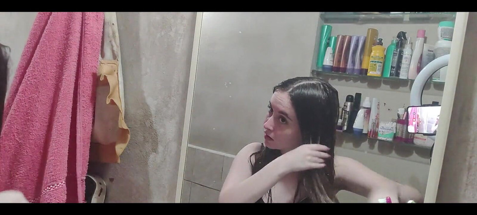 RavenHearth666VIP: Cepillarse el cabello mojado