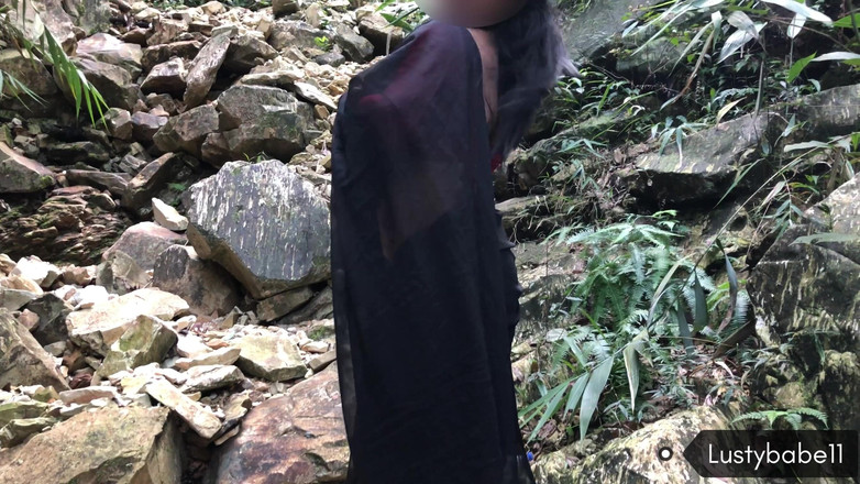 Lustybaby605: Trekking en neuken in de bergen