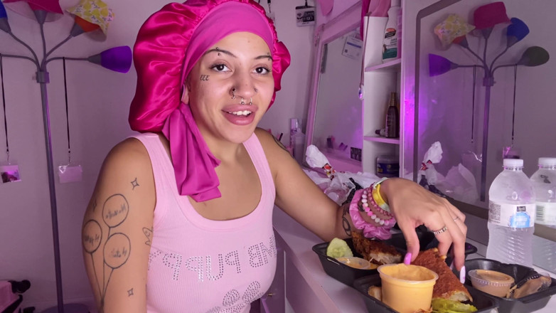 Nali Marie: Mukbang Spicy Food Asmr Long Nails Messy Facestuffing Vlog