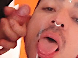 LEO BULGARI - Fucking my exes & Horny curious guys: « en attente du bus » - croisière à Maspalomas Gran Canaria