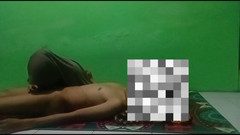 Famly sex: Mrdka v hidžábu v puse