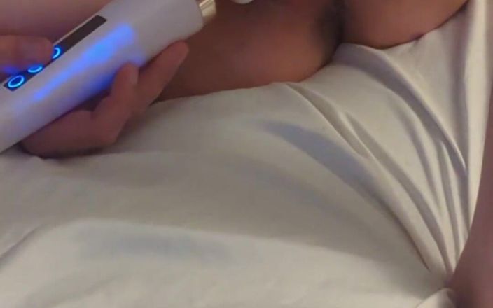 Richelle Rose: Cewek sange ini lagi asik masturbasi memeknya sendirian - richelle rose -...