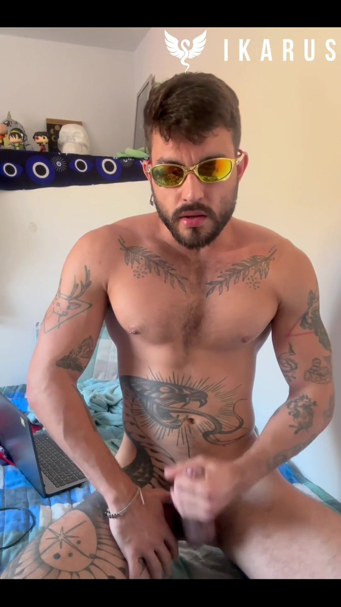 Ikarus: Come See This Hot Cumshot