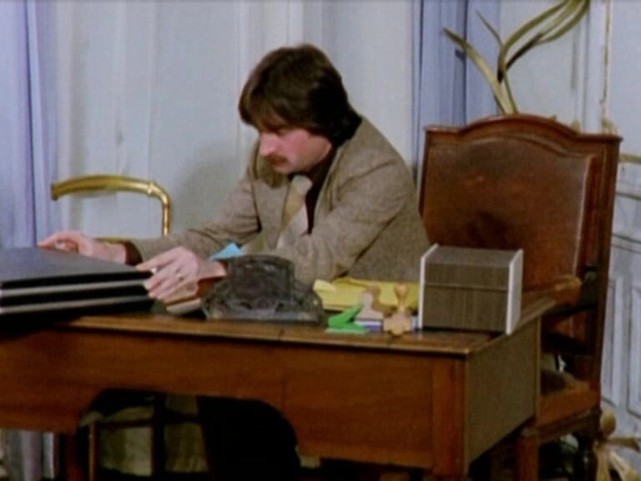 Java Consulting: 法国复古同事在办公室啪