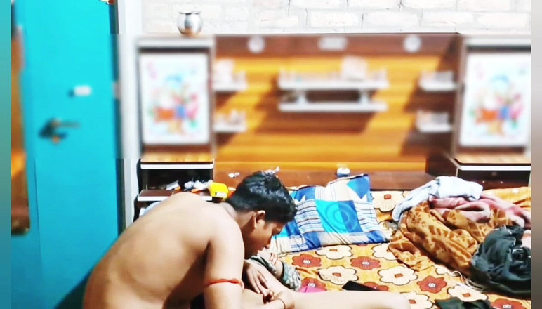 House stage: Cặp đôi Ấn Độ đụ cực đã