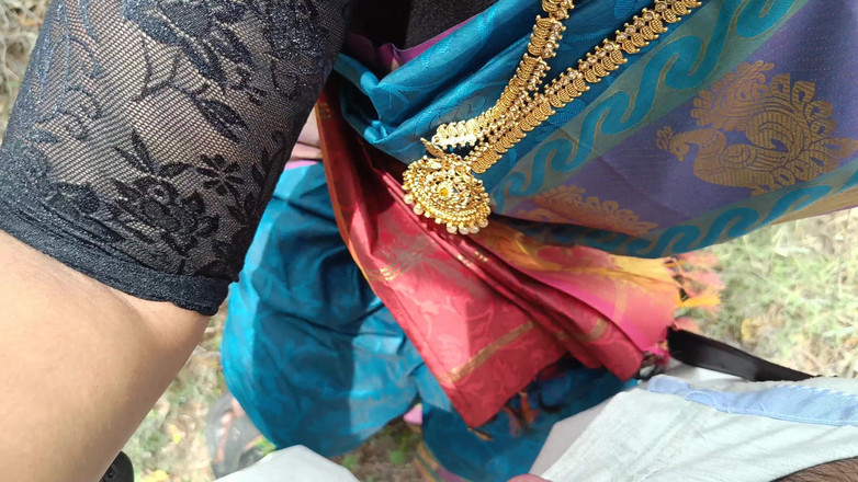 Magilmathi: Blowjob di luar dengan orang asing 3