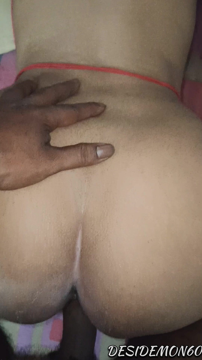DesiDemon60: Desi village Bengali Bhabhi neuken op zijn hondjes