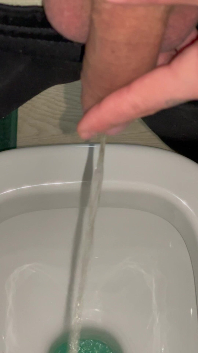 Piss Fetish From Harry (Harry Jen) Piss Fetish From Harry (Harry Jen)