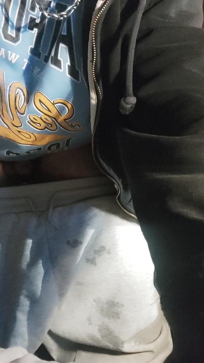 SmokedAlloy2: Dj-bro 小便和用脏袜子玩游戏......锤吧！