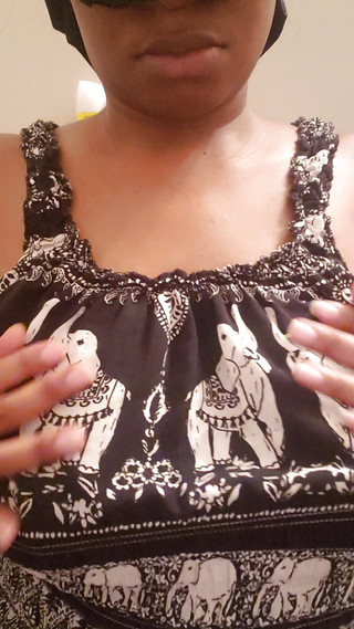 Ala Goddess: Chupa mis tetas por favor