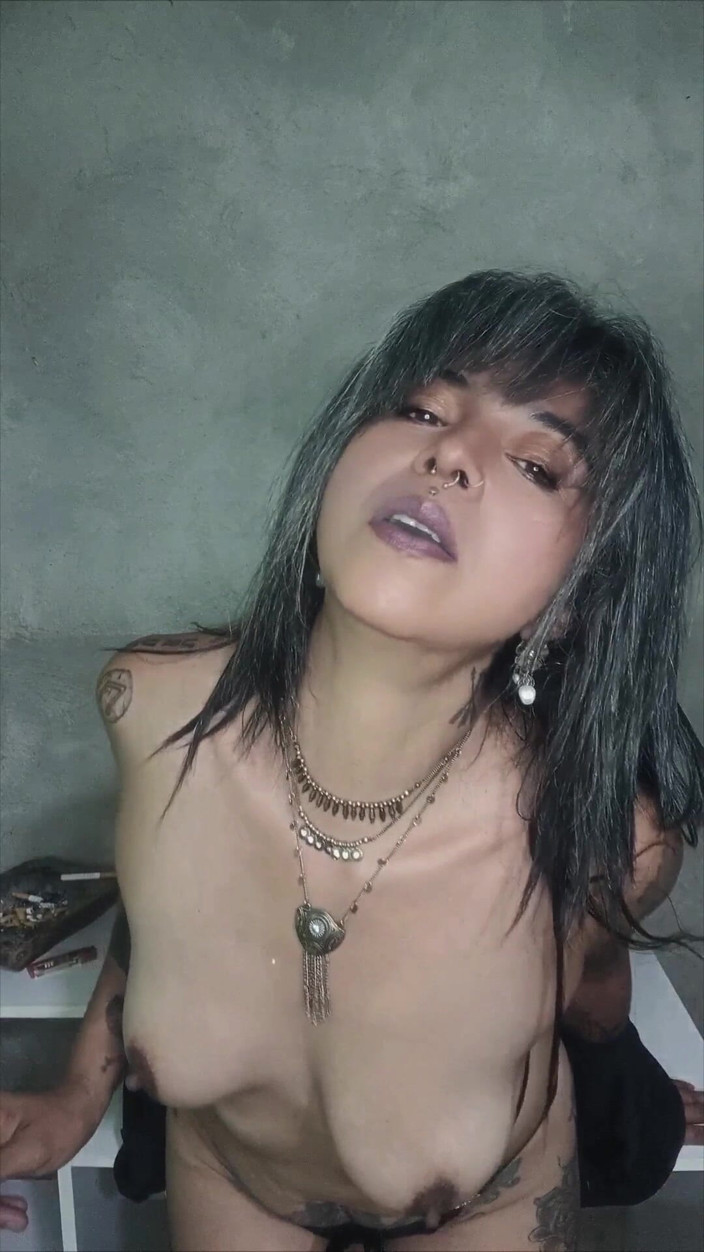Casia Castro: Trabuc, tople și liniște
