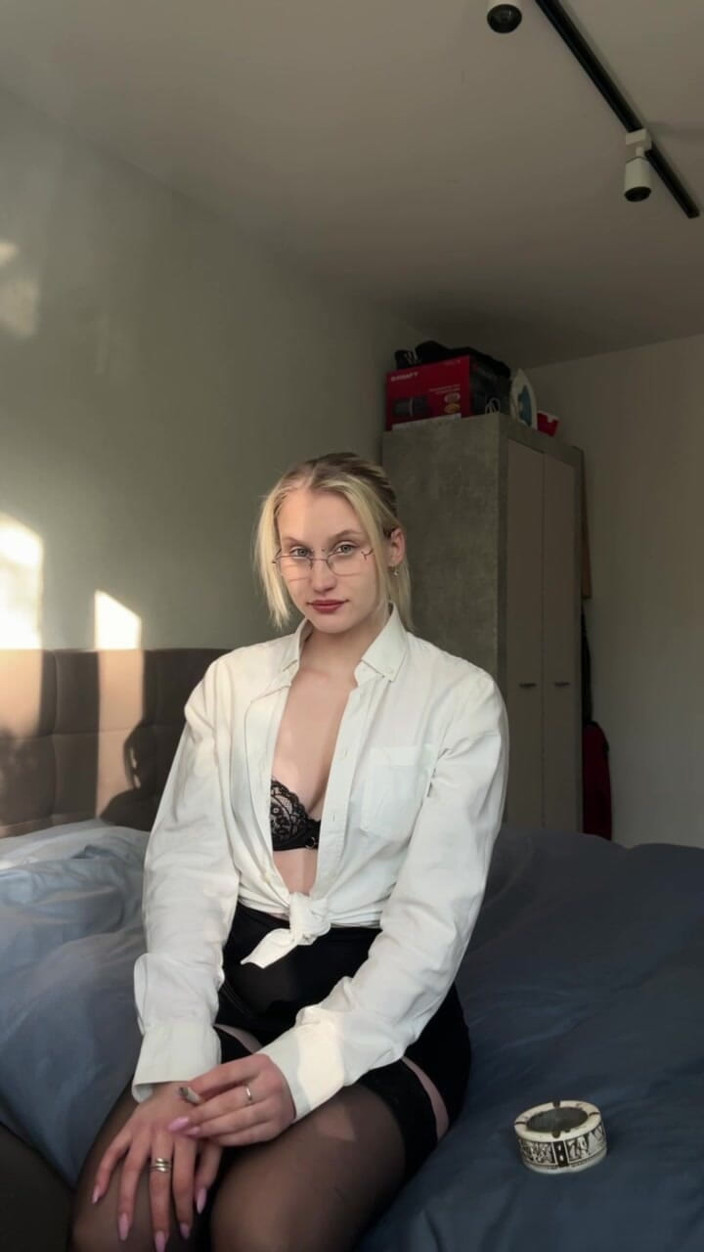 MertyXXX: Sekretär