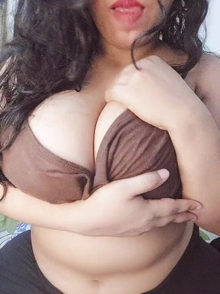 Adiba fan: Sensual dan Memikat - Pengalaman Tikungan Penuh Gairah