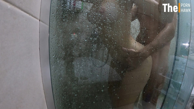 ThePornHawk: Mein stiefvater fickte mich unter der dusche